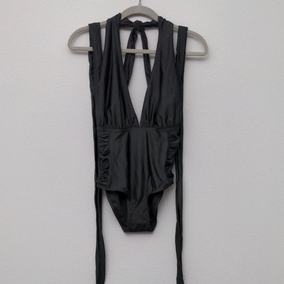 Nicole Miller New York Multi-way Convertible One-Piece Swimsuit Size Small - Picture 3 of 11